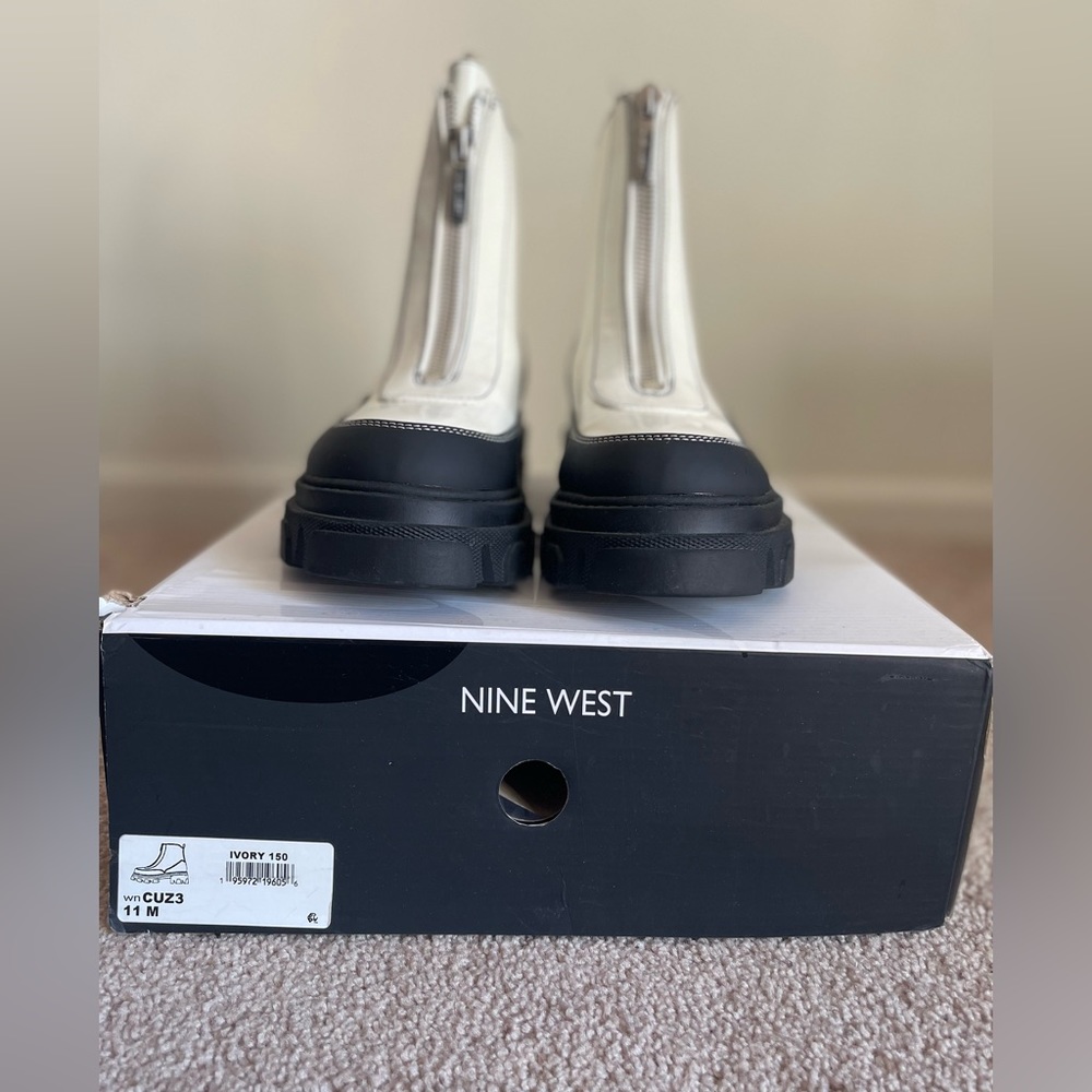 Nine West White&Black Boots Size 11